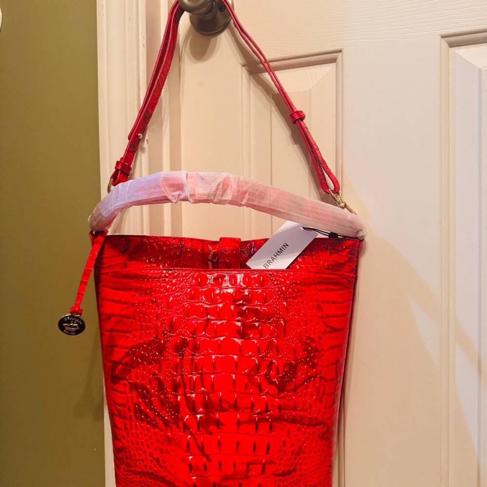 NWT!! Brahmin Shira Bucket Bag in Vibrant Red Flare, Croc Embossed Leather! - Picture 14 of 16